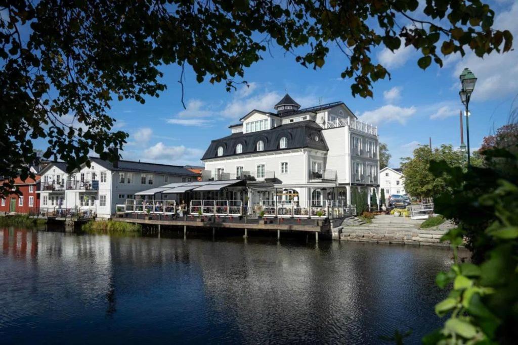Atellet Hotell Norrtälje Exterior foto